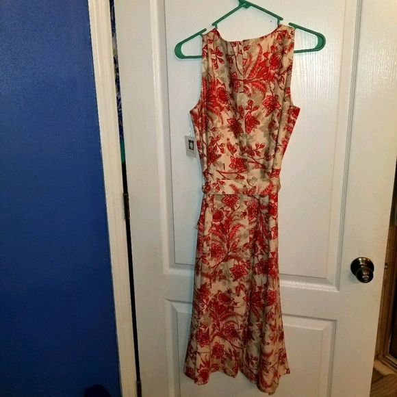 Anne Klein Knee high Dress - Picture 2 of 7